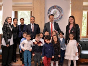 Minik Öğrenciler Şeyh Edebali’nin Özlü Ve Güzel Sözleri Ezbere Okudu