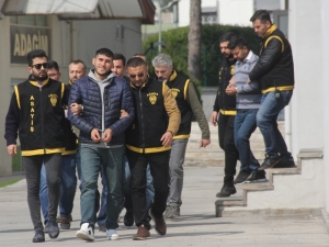 Yasa Dışı Bahis Oynatan Şahsı Gasp Eden 3 Zanlı Tutuklandı