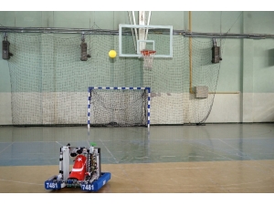 Liseli Öğrenciler, Basketbol Oynayan Robot Yaptı