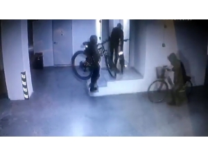 Pahalı Bisiklet Hırsızları Kamerada