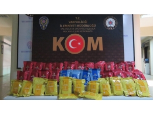 Van’da 1 Ton 940 Kilogram Kaçak Nargile Tütünü Ele Geçirildi