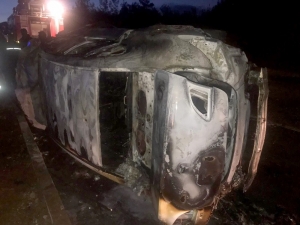 Otomobil Beton Mikserine Çarptı; 2 Yaralı