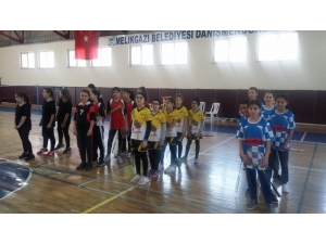 Okullar Arası Küçük Kızlar Badminton İl Birinciliği Müsabakaları Tamamlandı