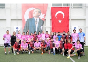 Kadın Müdürler Kadın Futbolcularla Maç Yaptı