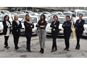 İzmir’de Toplu Ulaşımda Ve Belediyedeki Kadın Şoförler Dikkat Çekiyor