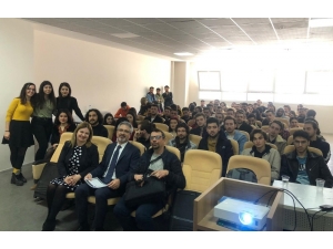 Söke İşletme Fakültesi’nde Kariyer Söyleşisi Düzenlendi