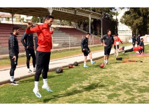 Aliağaspor Fk, Gönen Deplasmanına Hazırlanıyor