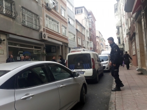 Fatih’te Genç Kız Evinde Ölü Bulundu