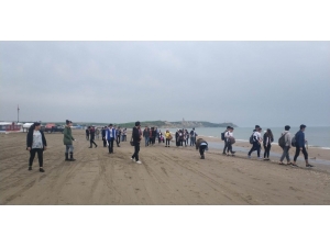 Karataş Sahilinde Çevre Temizliği