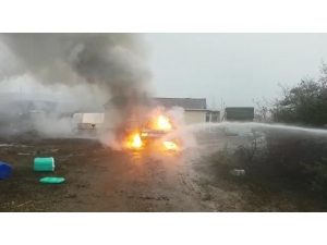 Alev Alan Lpg’li Otomobil Küle Döndü