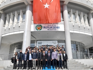 Malatya’a Maça Gelen Taraftarlara Türk Bayrağı Dağıtılacak