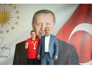 Canikli Şampiyon Olimpiyatlara Hazırlanıyor