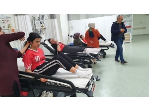 Öğrenciler Yedikleri Çiğ Köfteden Zehirlendi