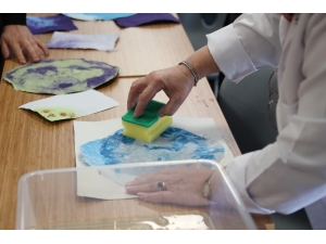 Hkü’de Atık Kağıtlar Yeniden Geri Dönüştürülüyor