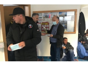 İsviçre’de Cuma Namazında Korona Virüsü Önlemi