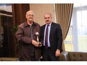 Vali Toraman’dan Üstünkaya’ya Tebrik