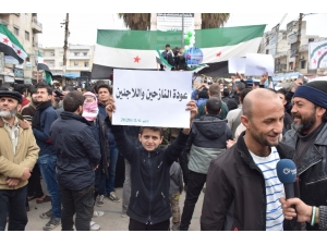 El Bab’da Yüzlerce Kişi, Rejim Ve Rusya’yı Protesto Etti