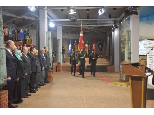 Türkiye Şehitlerini Anıyor