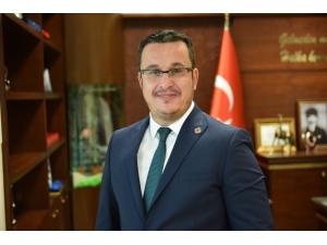 Mehmet Kanar: "İnandığın Yolda Yürü"