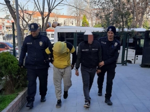 Kablo Hırsızları, Önce Kameraya Ardından Polise Yakalandı