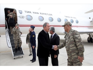 Bakan Akar Ve Komutanlar Hatay’da