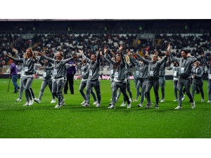 Beşiktaş Kadın Futbol Takımı, Vodafone Park’ı Selamladı