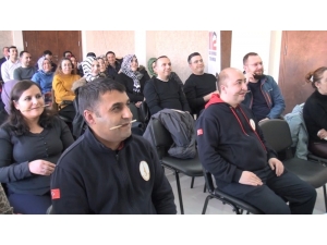 Kütahya’da 112 Acil Çağrı Merkezi Personeline Diksiyon Eğitimi