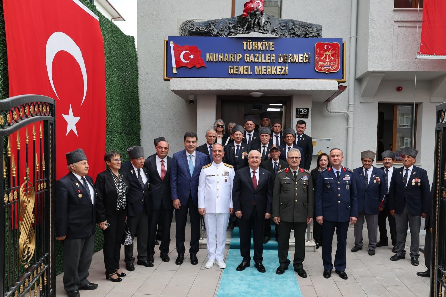 bakan-guler-gazilik-sanli-tarihimizde-buyuk-bir-seref-ve-onur-vesilesi-olarak-gorulmustur