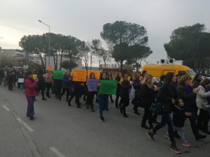 Aliağa’da Kadınlar, Hakları İçin Yürüdü