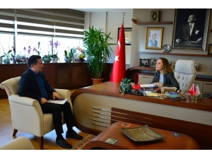 Rektör Çakar Tek Tek Dinledi