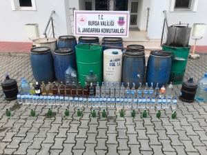 Jandarmadan Kaçak İçki Baskını