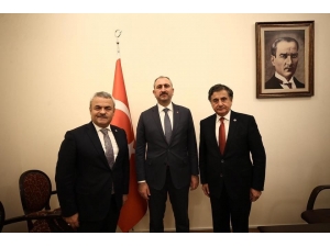 Ak Partili Vekiller Bakan Gül’den Destek İstedi