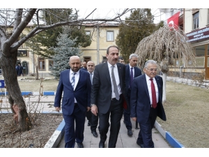 Büyükkılıç: "Hemşehrilerimize Layık Olmak İçin Çalışıyoruz"