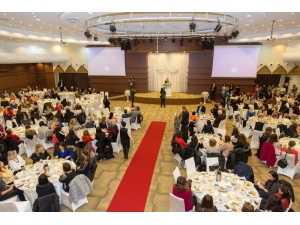 Başkan Çebi, Kadın Çalışanlarla Buluştu