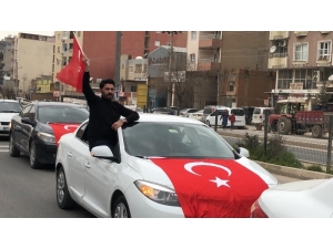 Kızıltepe’de İdlib Şehitleri İçin Türk Bayraklı Konvoy