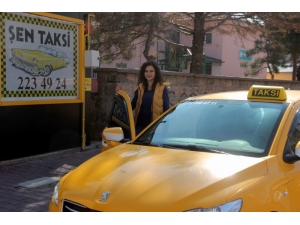 Kayseri’nin Kadın Taksicisi Hüsne: “Kadınlar Dünyayı Yönetebilecek Güçte”