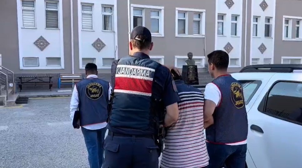 ankara-da-13-yil-4-ay-kesinlesmis-hapis-cezasi-bulunan-feto-hukumlusu-yakalandi