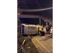 Kamyonet Takla Attı, Şoför Ölümden Döndü