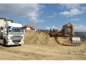 Tosya’da Yatılı Kur’an Kursu İnşaatına İlk Kazma Vuruldu