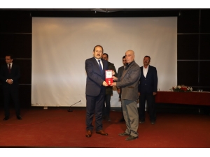 Vali Pehlivan, Cizreli Kıbrıs Barış Harekatı Gazilerine Madalyalarını Takdim Etti