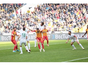 Süper Lig: Yeni Malatyaspor: 0 - Konyaspor: 1 (İlk Yarı)