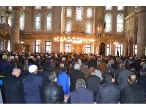 Gaziantepliler Şehitler İçin Mevlit Okutup Helva Ve Lokma Dağıttı