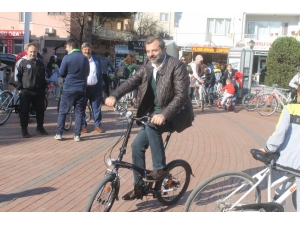 Gürsulu Bisikletçiler Sağlık İçin Pedal Çevirdi