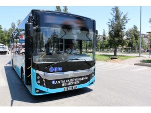 Antalya’da Öğrenci Kartlarında 28 Yaş Sınırı Bugün Başladı