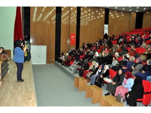 Akçakaleli Anneler 8 Mart Kadınlar Günü’nde İdlib Şehitleri İçin Mevlit Okuttu