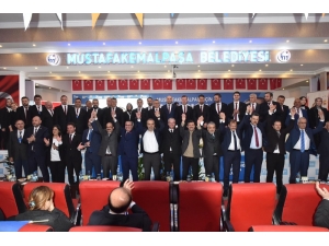 Ak Parti Bursa’da İlk Kongresini Mustafakemalpaşa’da Yaptı