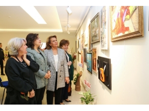 Kbü’de "3. Karma Resim Ve El Sanatları Sergisi"