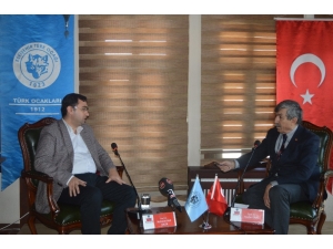 Prof. Dr. Okur: "Barış İsteniyorsa Yeni Suriye’nin Toprak Ve Nüfus Bütünlüğü İçin Türkiye Aynı Kıbrıs’ta Olduğu Gibi Garantör Olmalıdır"