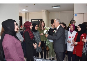 Başkandan Kadın Çalışanlara Sürpriz