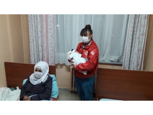 Umut Yolculuğunun İlk Bebeği Gözlerini Dünyaya Açtı